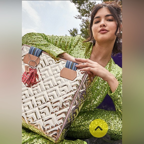 Consuela Evadney Classic
Tote. New print for Summer NEW Gold. 5 star reviews - Picture 10 of 15